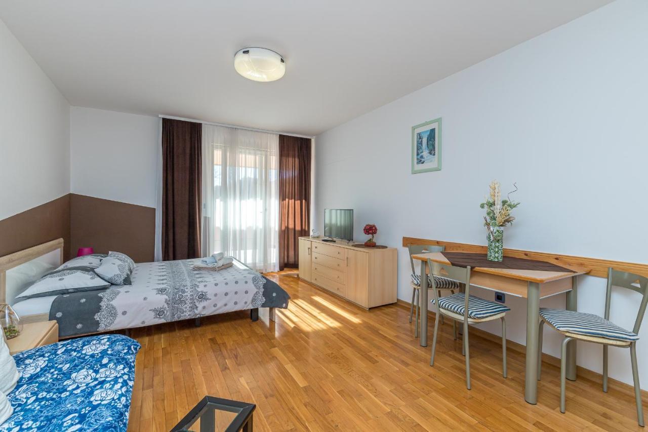 Apartments Vasic Pula Luaran gambar