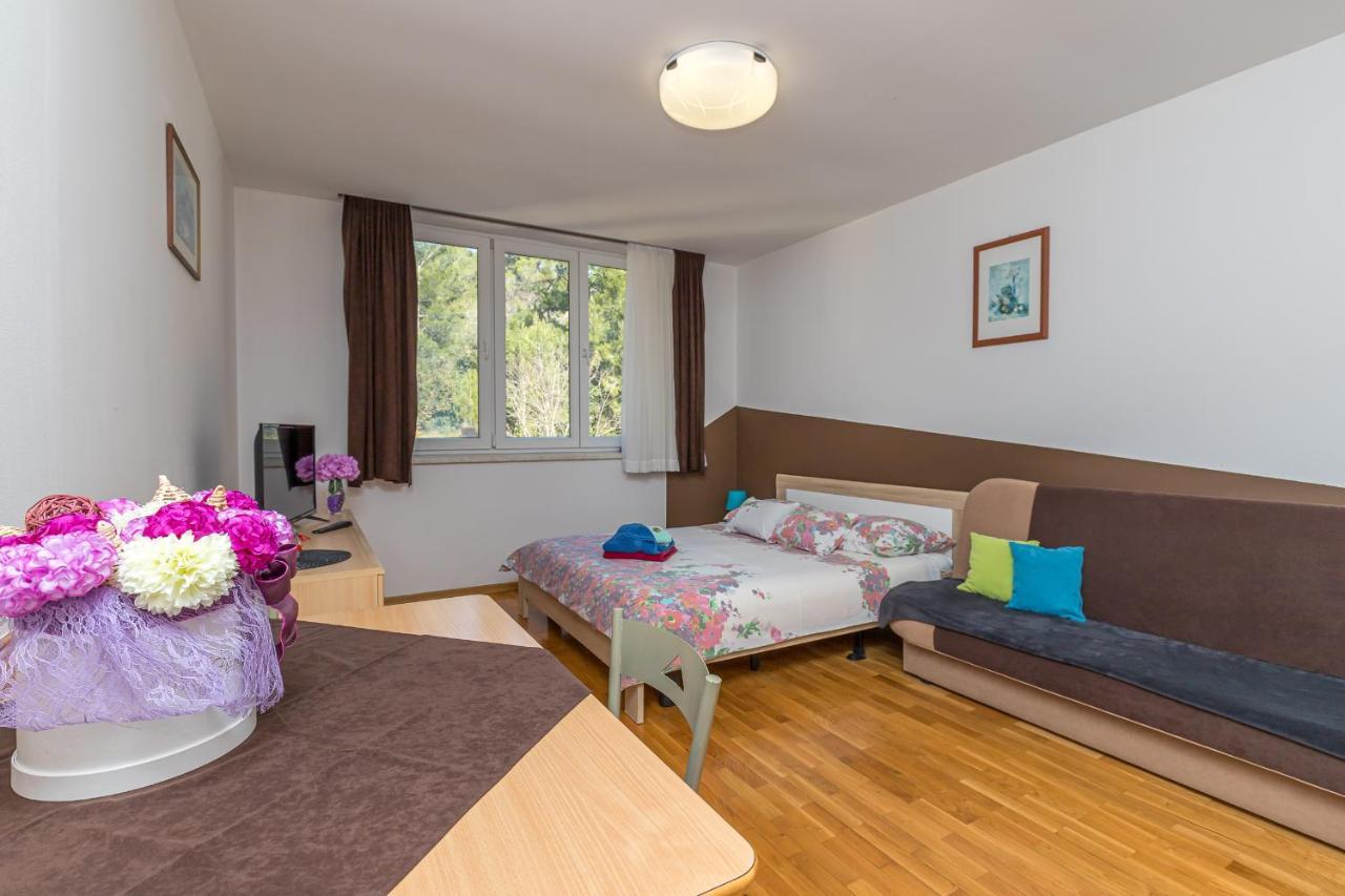 Apartments Vasic Pula Luaran gambar