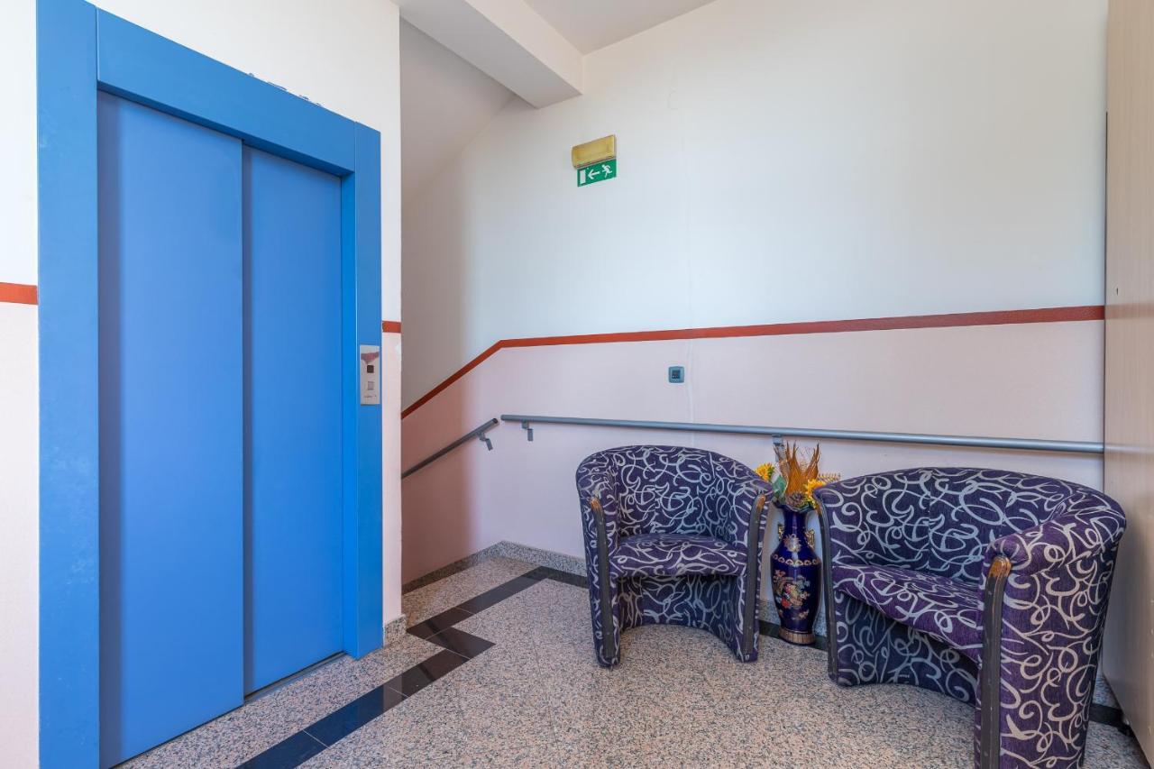 Apartments Vasic Pula Luaran gambar