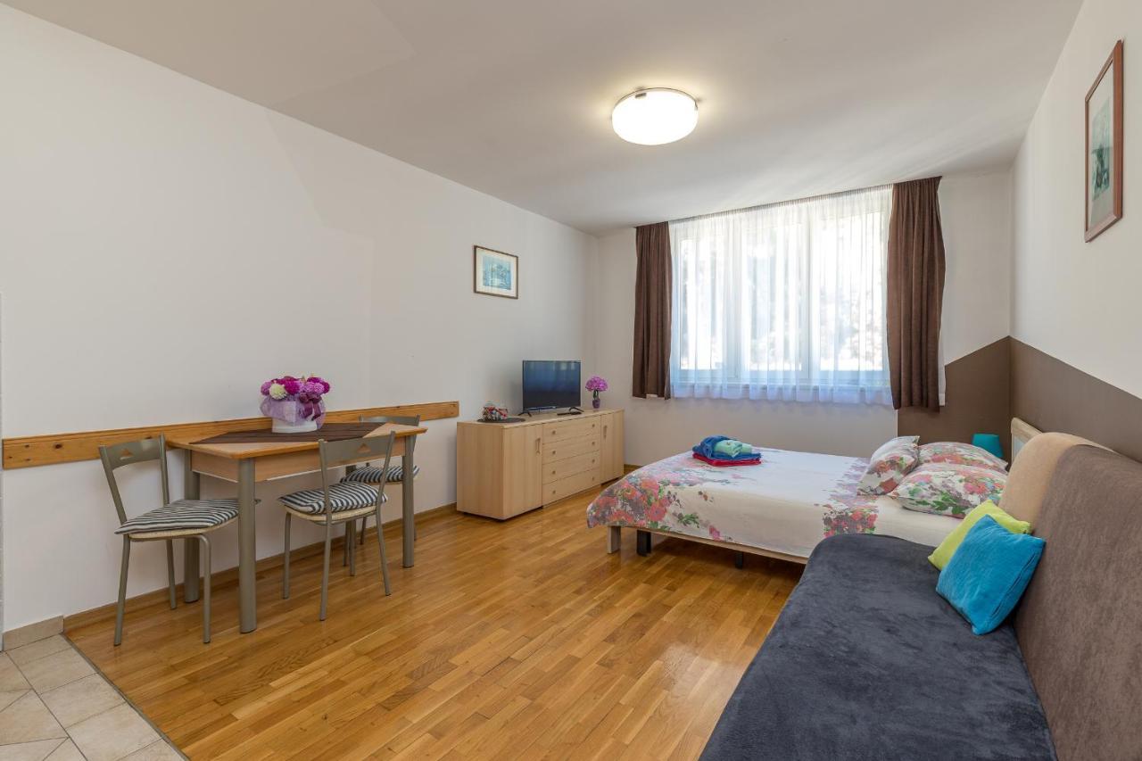Apartments Vasic Pula Luaran gambar
